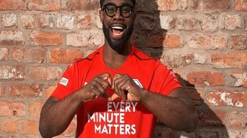 蓉城成都队锋线反击，董岩锋头球建功斩中超一球